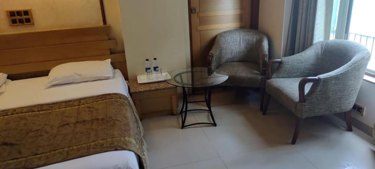 Hotel Deccan Royaale, Shivajinagar Pune Eksteriør billede