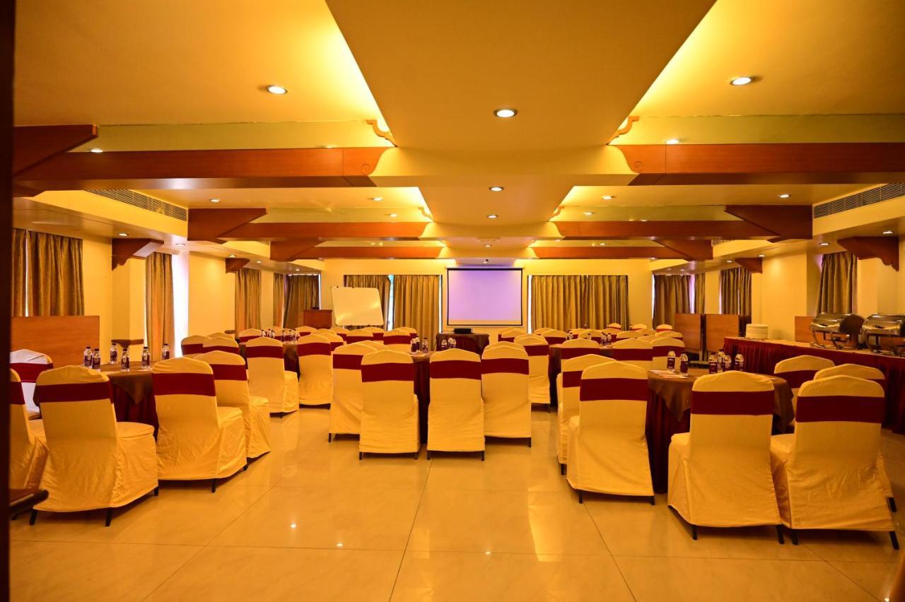 Hotel Deccan Royaale, Shivajinagar Pune Eksteriør billede