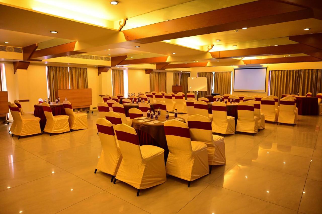 Hotel Deccan Royaale, Shivajinagar Pune Eksteriør billede