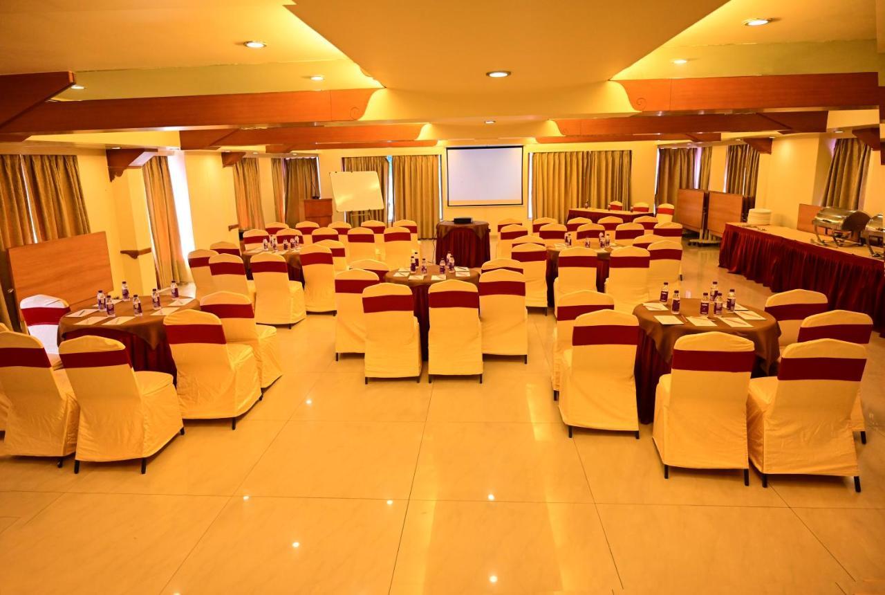 Hotel Deccan Royaale, Shivajinagar Pune Eksteriør billede