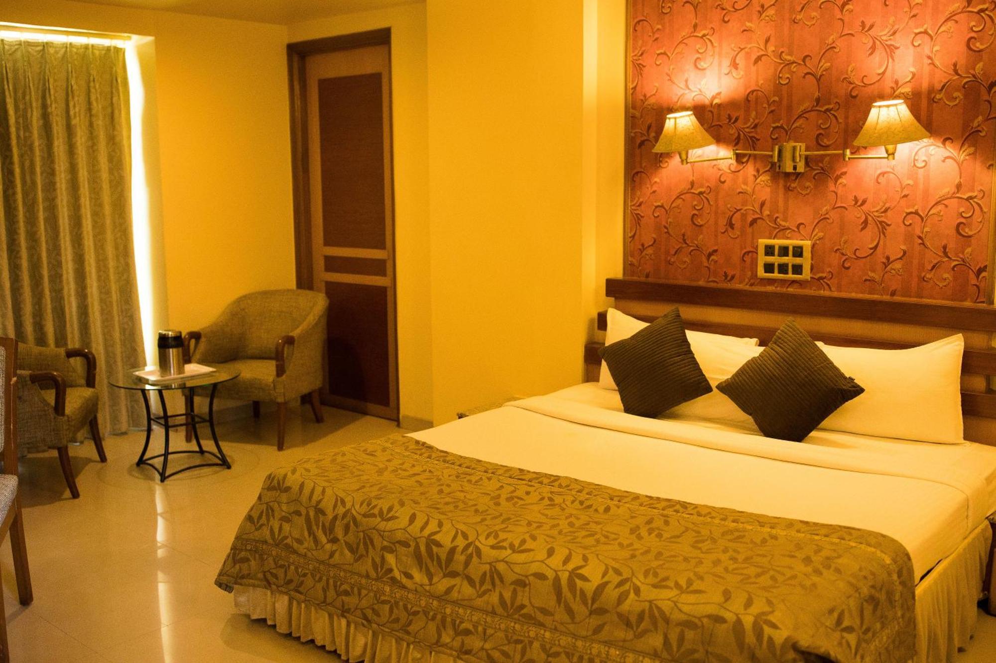 Hotel Deccan Royaale, Shivajinagar Pune Eksteriør billede
