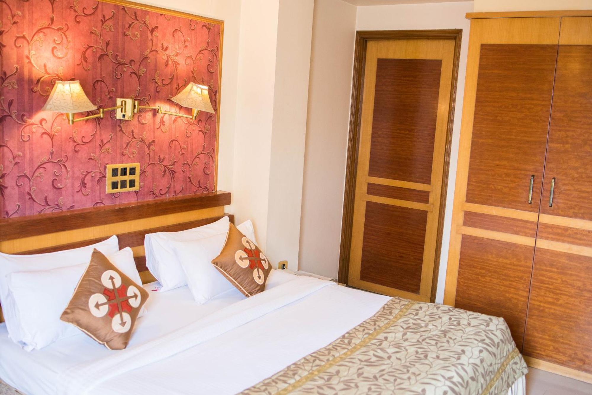 Hotel Deccan Royaale, Shivajinagar Pune Eksteriør billede