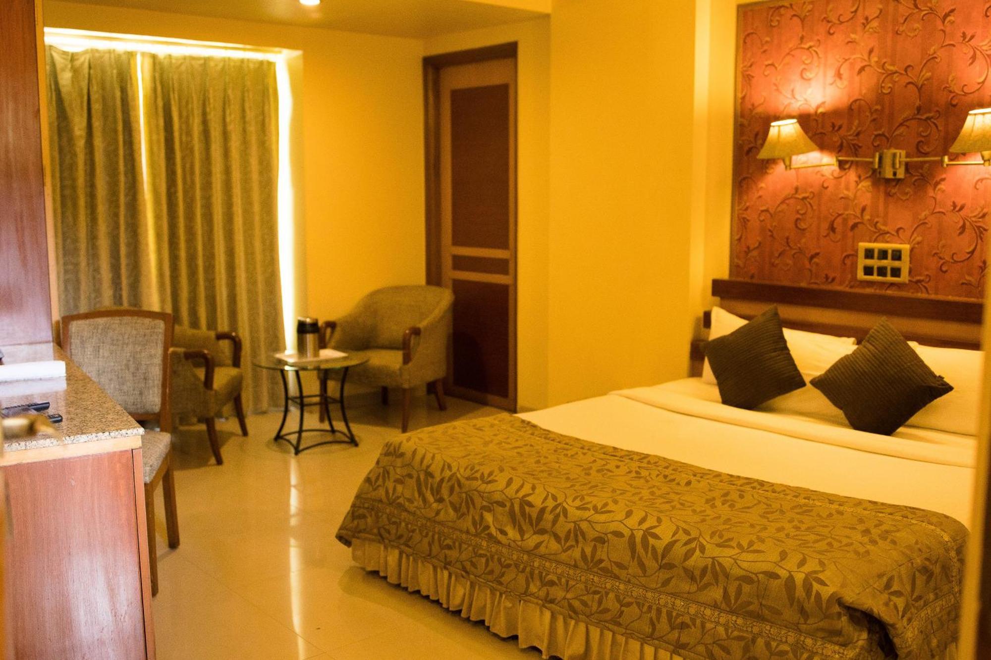 Hotel Deccan Royaale, Shivajinagar Pune Eksteriør billede