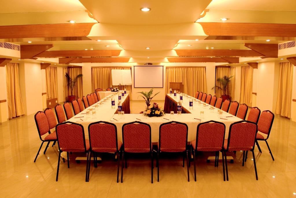 Hotel Deccan Royaale, Shivajinagar Pune Eksteriør billede