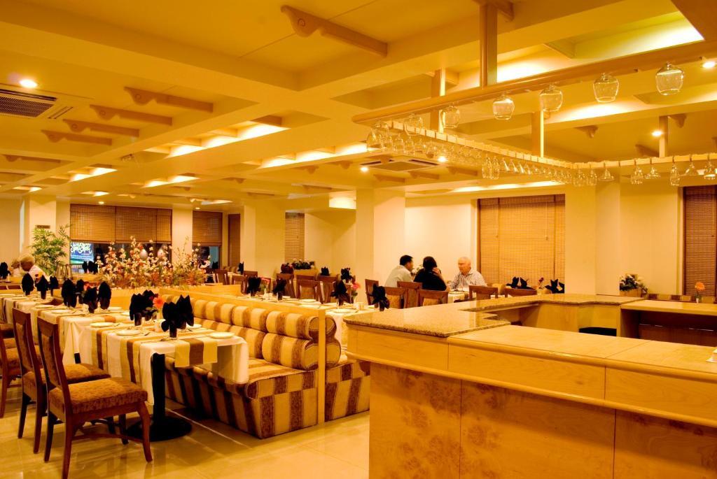 Hotel Deccan Royaale, Shivajinagar Pune Eksteriør billede
