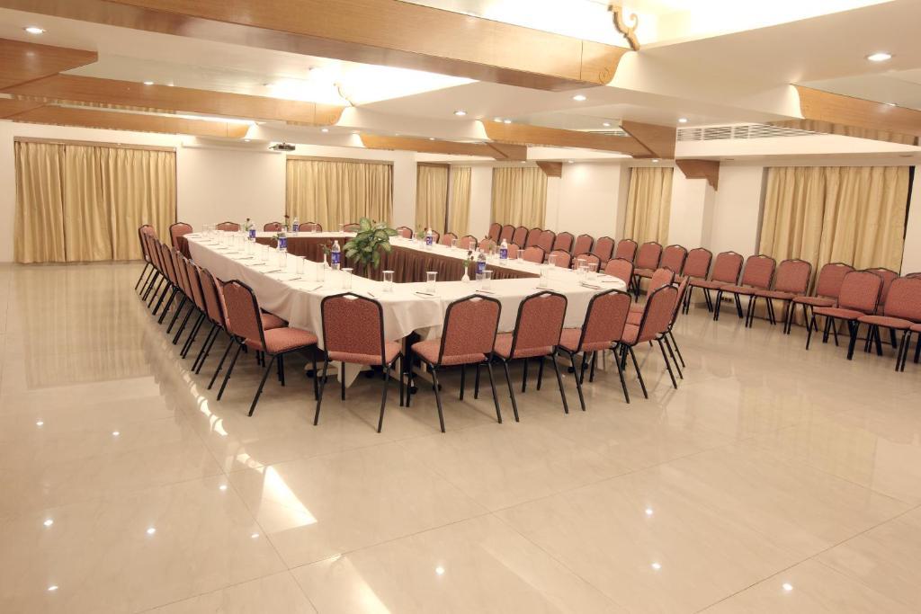 Hotel Deccan Royaale, Shivajinagar Pune Eksteriør billede